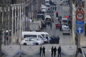 Belgian police and emergency personnel secure the Rue de la Loi following an explosion in Maalbeek metro station in Brussels, Belgium, March 22, 2016. Credit: © Vincent Kessler, Reuters