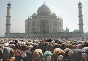 The end of Ramadan, the Islamic holy month, draws a crowd of Muslims to pray at the Taj Mahal in Agra, India, shown here. Muslims celebrate the conclusion of Ramadan with a great festival called Īd al-Fitr. Credit: © AFP/Getty Images