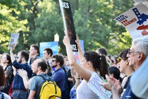 Paris agreement protest - Taken on June 1, 2017 Credit: Kellybdc (licensed under CC BY 2.0)
