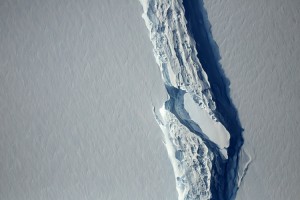 An image of the rift in the Larsen C on Nov. 10, 2016 from the Digital Mapping System. Credit: NASA Goddard Space Flight Center 
