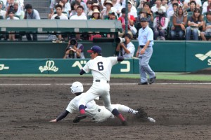 The 93rd National High School Baseball Tournament Kōshien Championship Final (Kobo Star College vs. Otsumi Ozaki), 20 August 2011. Credit: Kentaro Iemoto (licensed under CC BY-SA 2.0) 