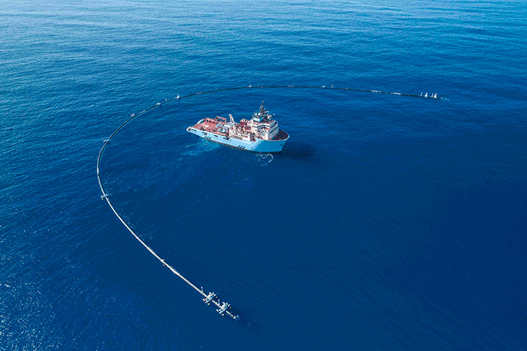 Installation of System 001 at Pacific Trial test site, September 15, 2018. Credit: The Ocean Cleanup