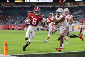 DeVonta Smith scores a touchdown during the second quarter of the College Football Playoff National Championship game on Jan. 11, 2021 in Miami Gardens, Florida. Credit: © Kevin C. Cox, Getty Images